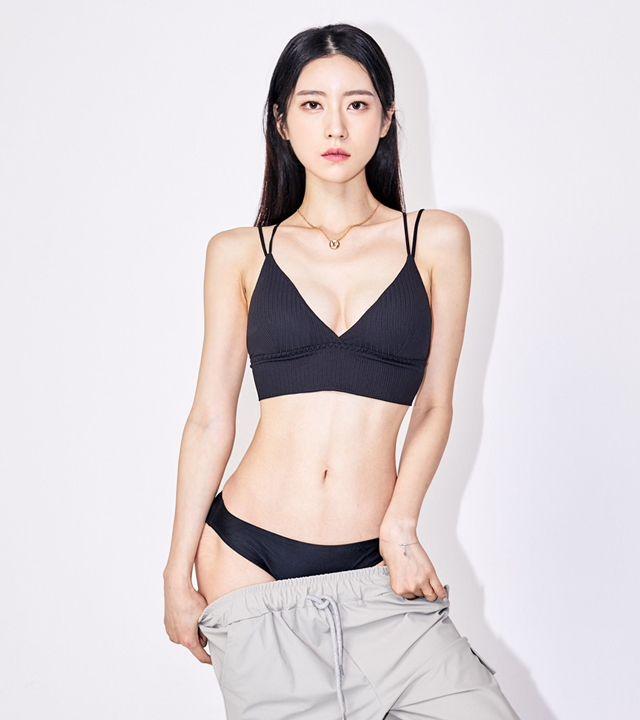 [모델실제바프촬영] 백스트랩 트라이앵글 브라탑 & 조거팬츠 /2COLOR/운동속옷/운동이너/데일리속옷/모델소장/모델추천템