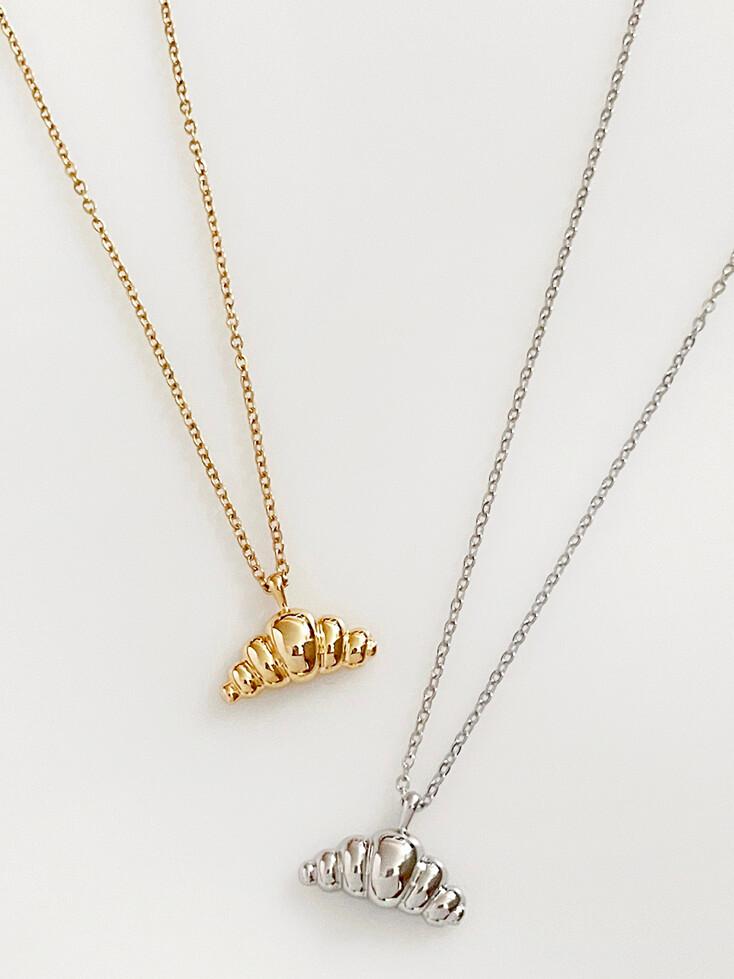Croissant Necklace (2color)