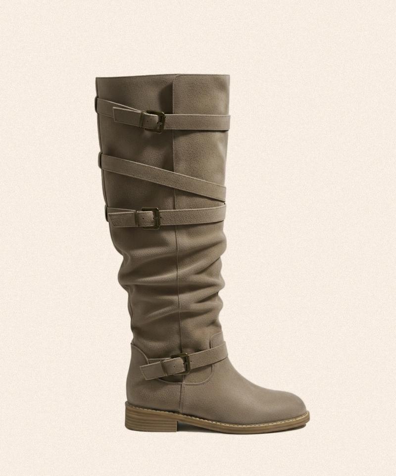 ELLYSBACKALLEY - 슬라우치 스웨이드 스트랩 부츠