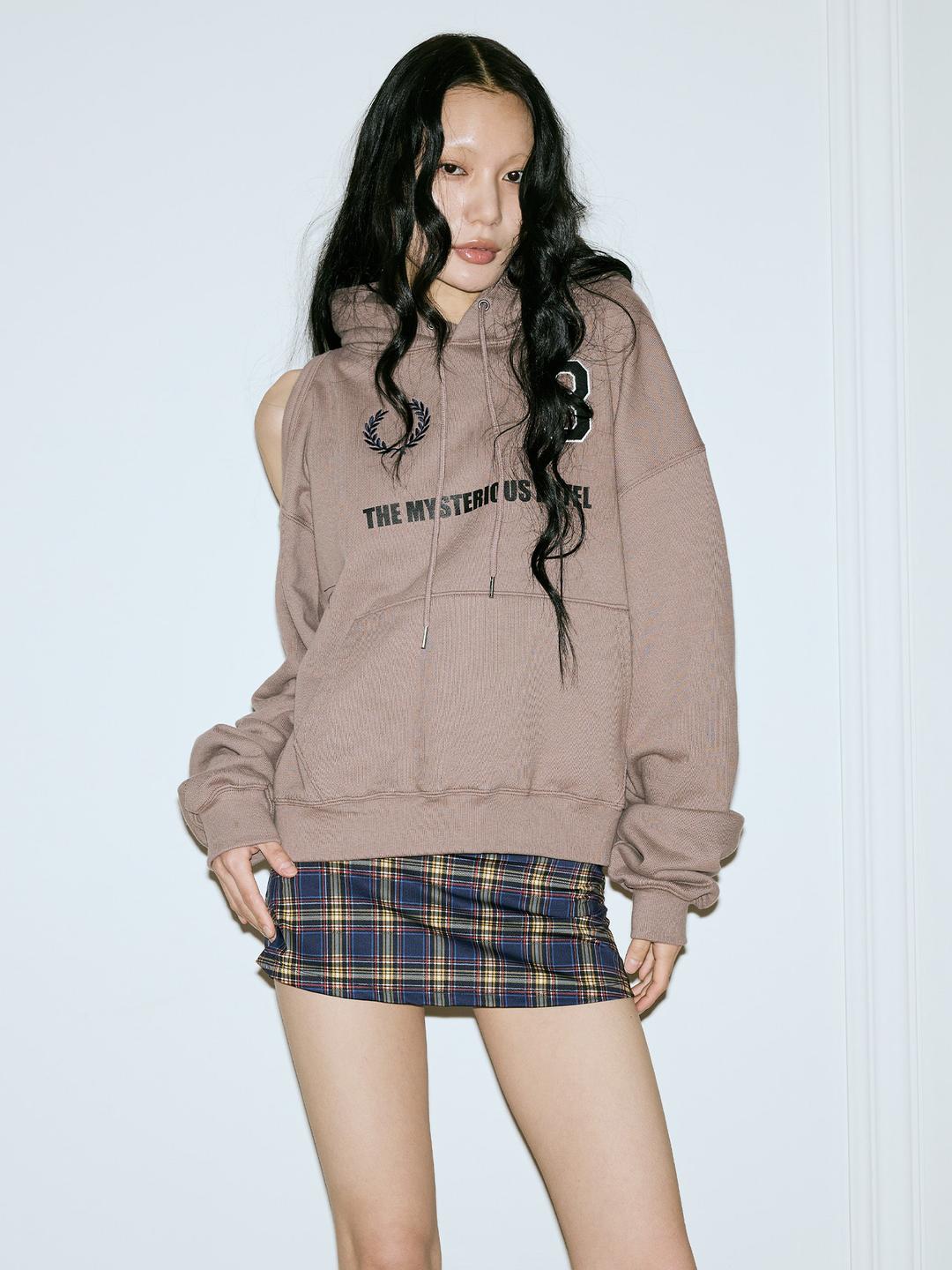 NO.8 VASITY HOLE HOODIE