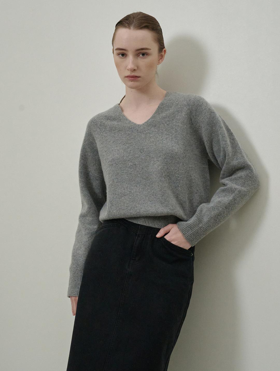 Bailey Cashmere V-neck Pullover (Gray)