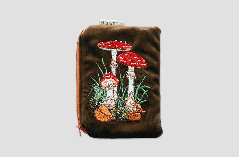 6차입고* [더와일드] 벨벳 카드파우치 (clown mushroom)