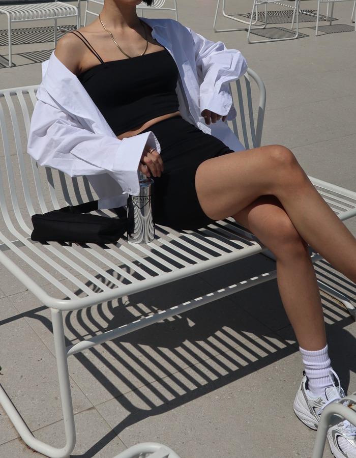 미니멀 타이트 스포티 크롭탑