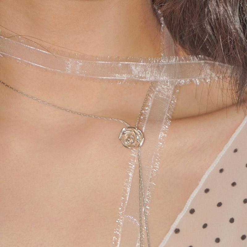 DOUBLE FLOWER DROP NECKLACE