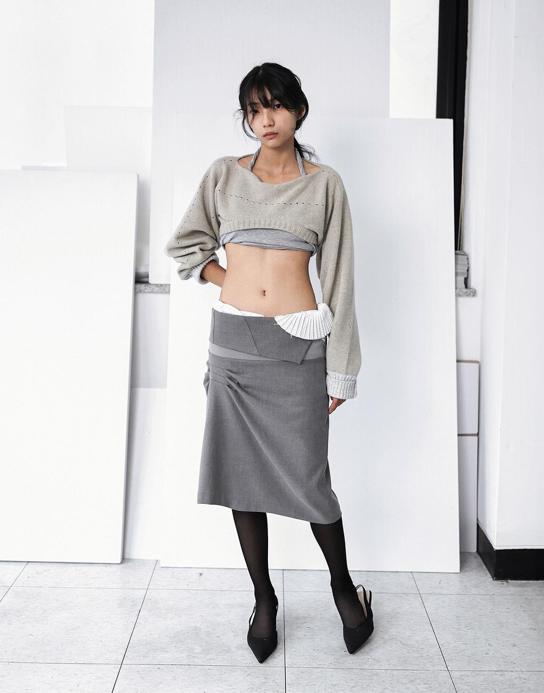 Brace Pintuck Skirt (Beige)