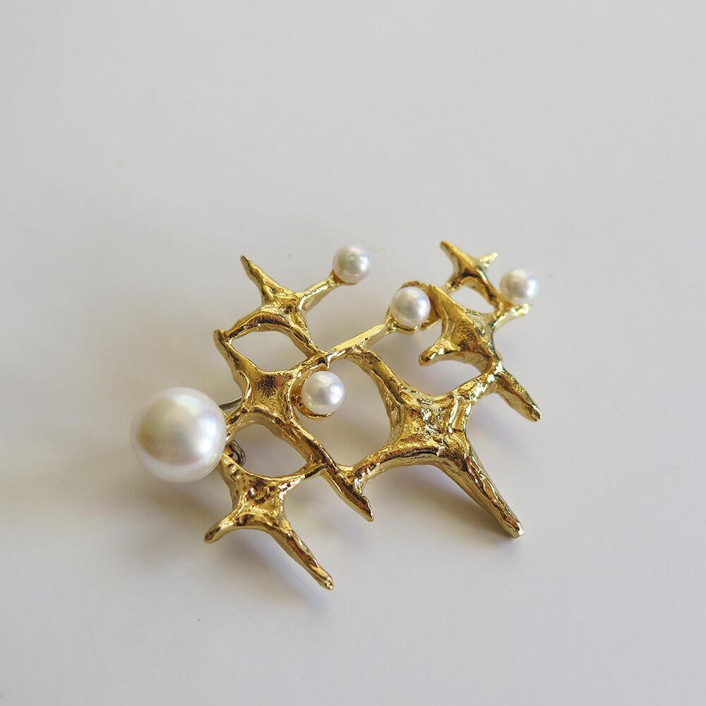 pearl wave brooch (진주 물결 브로치)