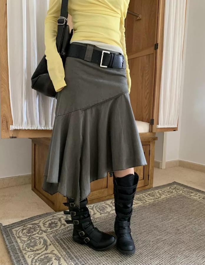 SLEEP AT 11 언밸런스 피시테일 미디 스커트 (2color)