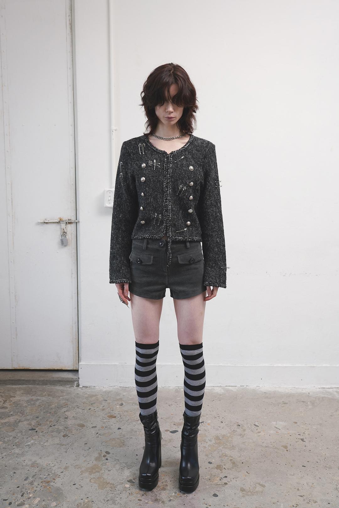 BIG BUTTON CORDUROY SHORTS