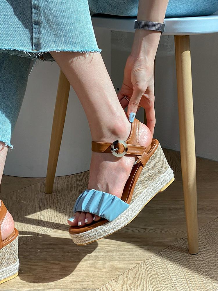 에린 셔링 투톤 에스파듀 자개버클 발목 스트랩 통굽 웨지 샌들 힐 8cm