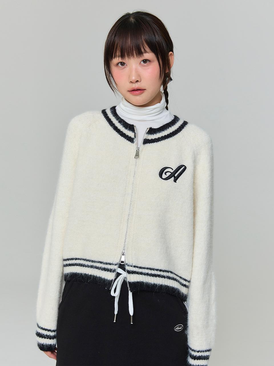 투웨이 A 자수 가디건 - 아이보리(TWO-WAY A EMBROIDERED CARDIGAN - IVORY)