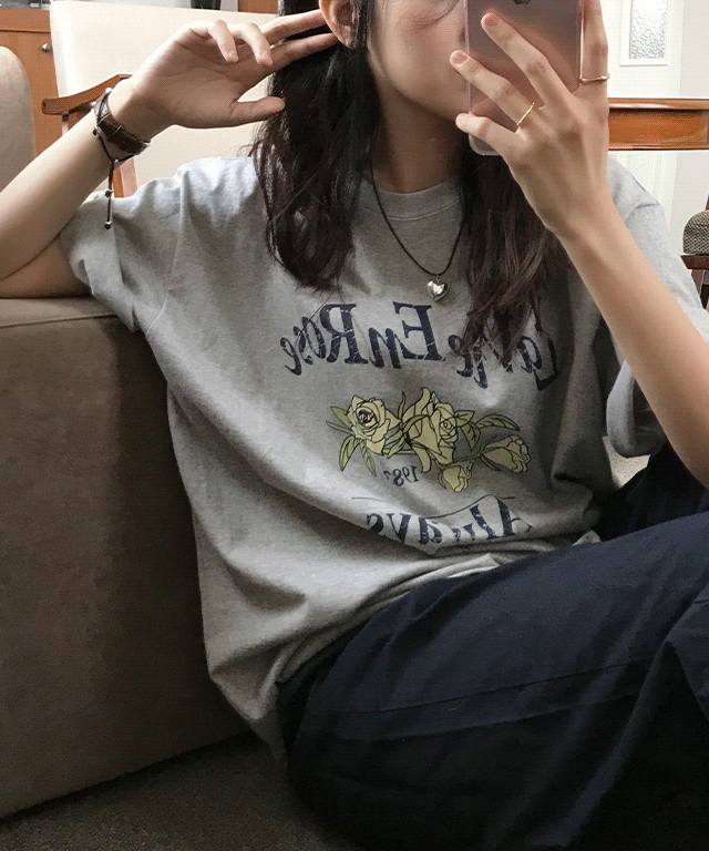 로즈 크랙 오버핏 반팔 티셔츠 (3color)