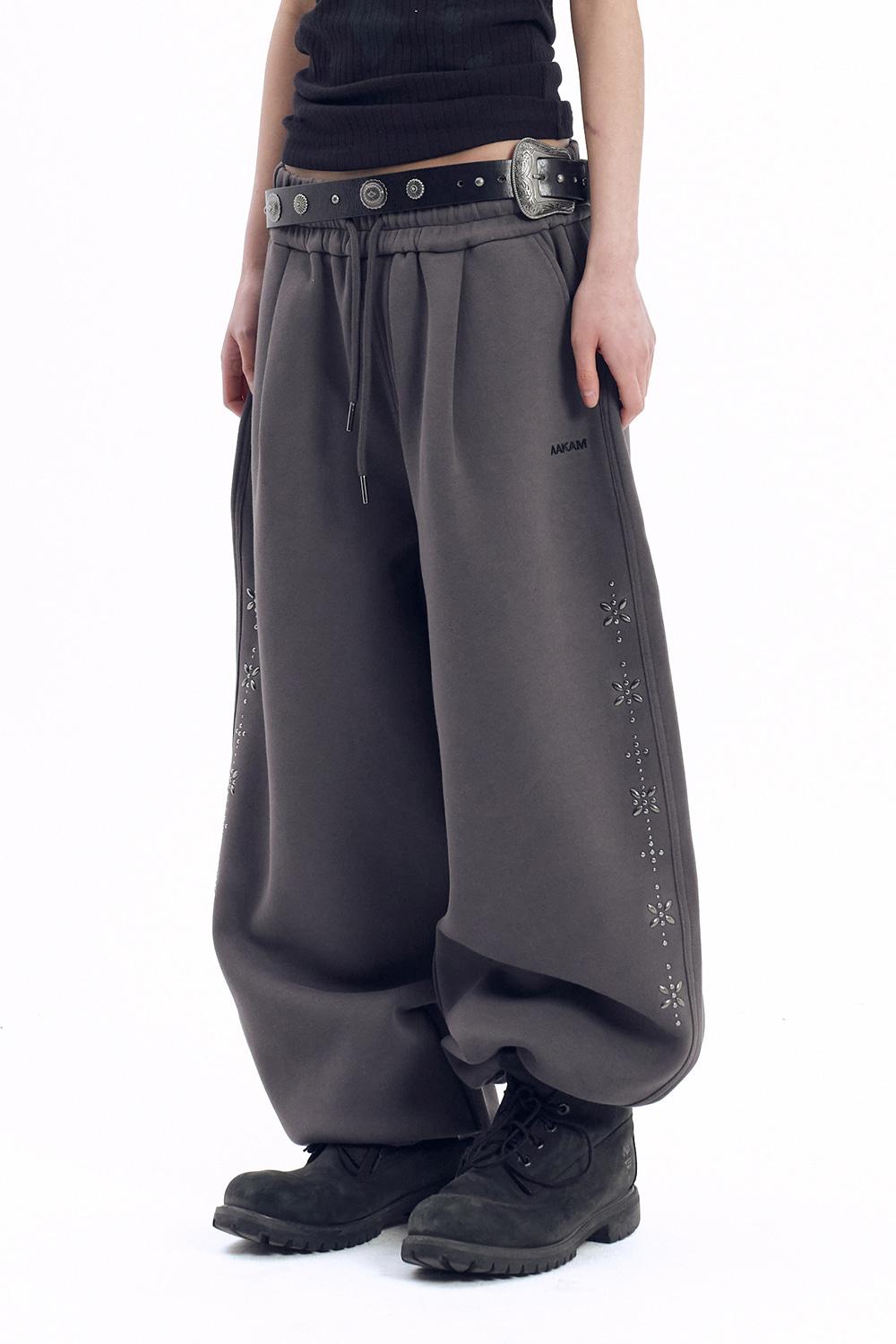 Line Studded Sweatpants (Dark Gray)