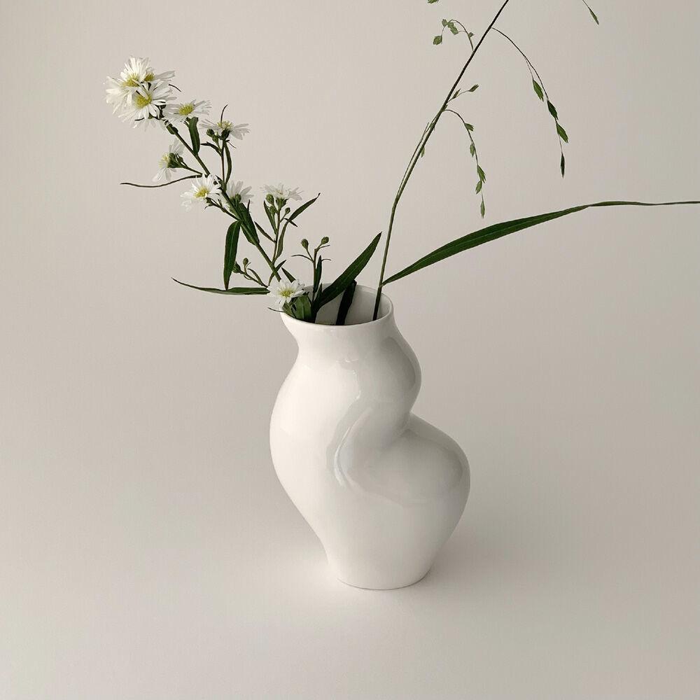 Body Vase 03 (Glossy White)