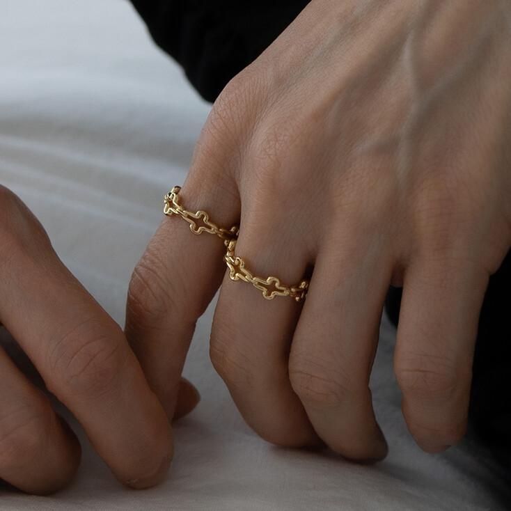 HUG PATTERN RING_GOLD