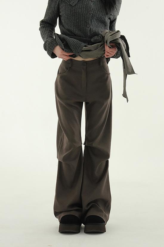 로컬맨션 back button pin tuck boot-cut slacks