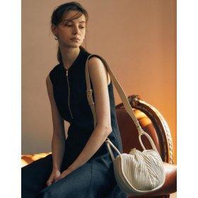 [아떼 바네사브루노 악세사리] [21FW] AABA1F007IV MACARON 아이보리 플리티드 레더