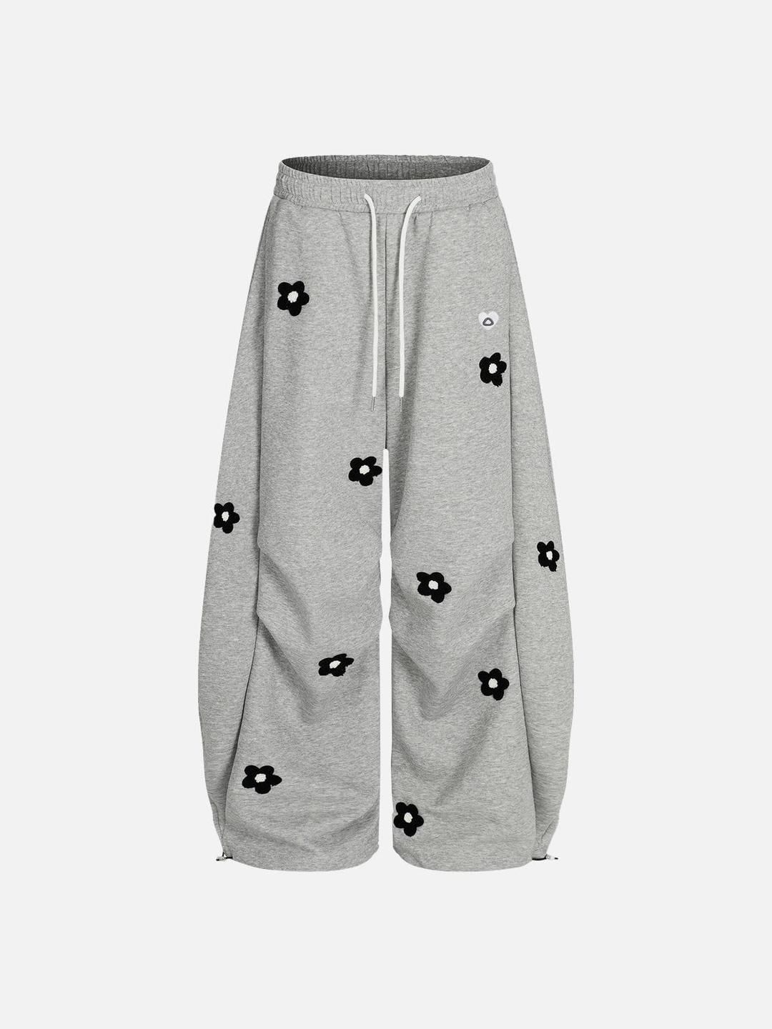 Aelfric Eden Floral Embroidery Baggy Barrel Sweatpants - Grey / XS