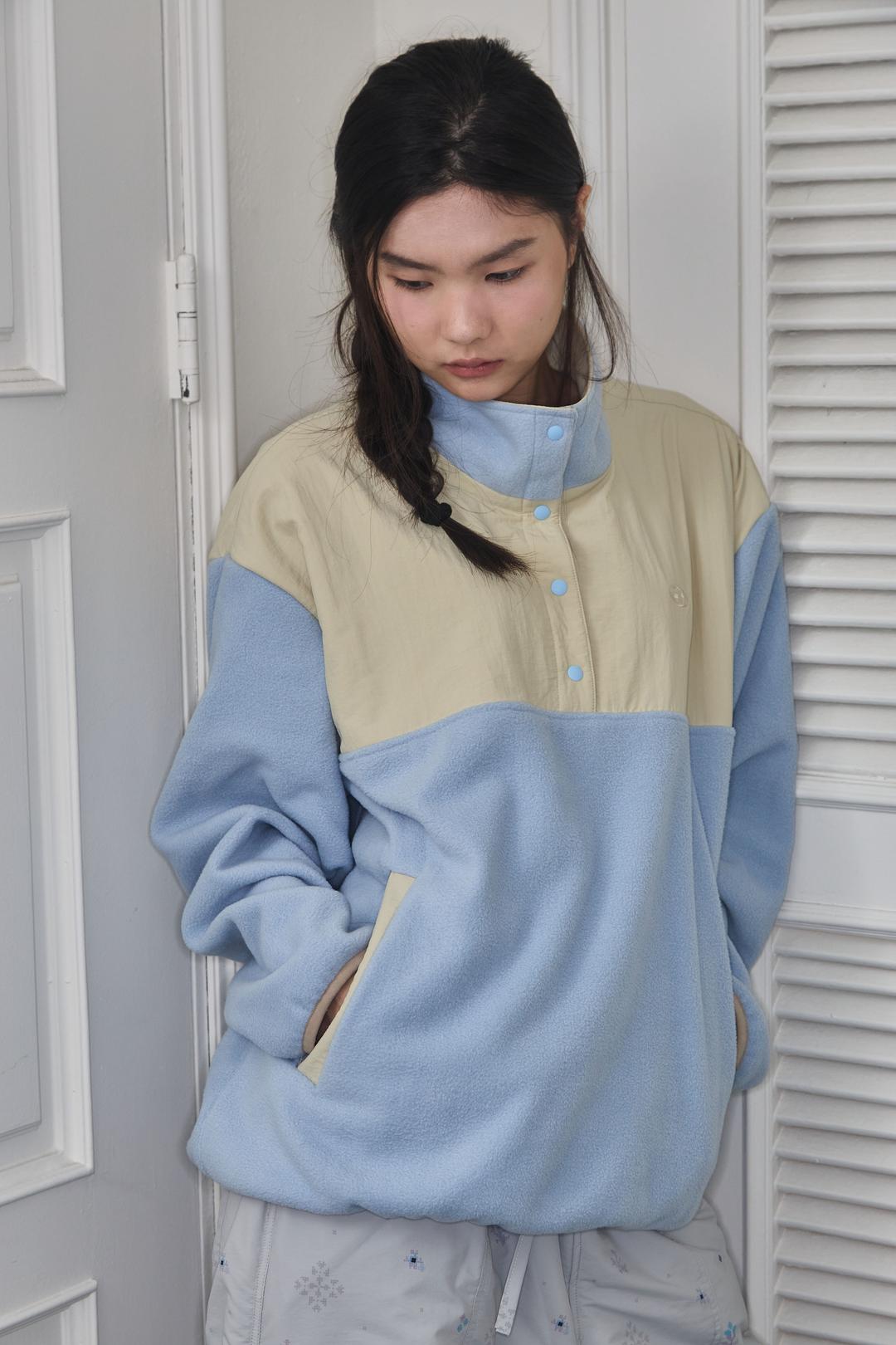Soft two-tone fleece pullover- Beige blue