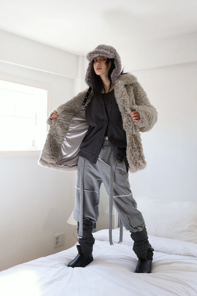 에이미 오버 퍼 자켓