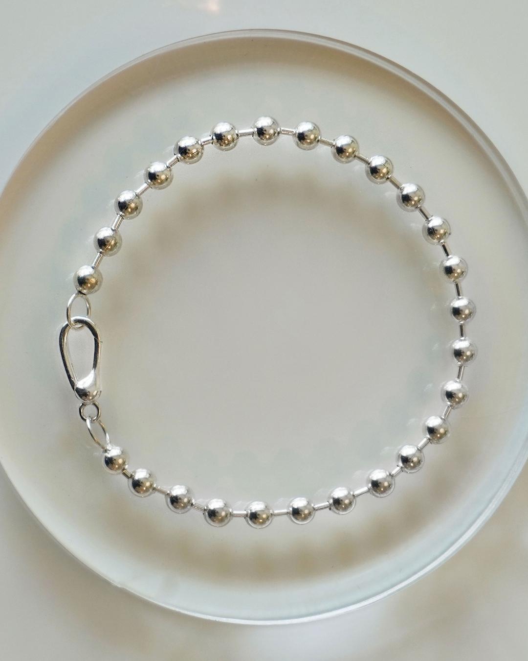 logo bracelet.II