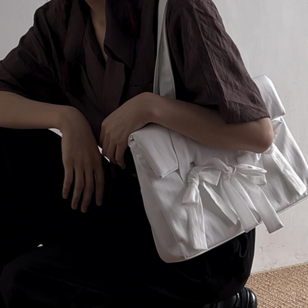 디어빌리지 유니크 여성 노트북 가방 리본 프릴 파우치 패드 케이스 토트백 숄더백