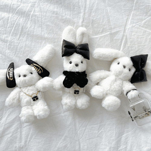 [무신사 단독발매] 토끼 인형 키링 로바니 블랙에디션