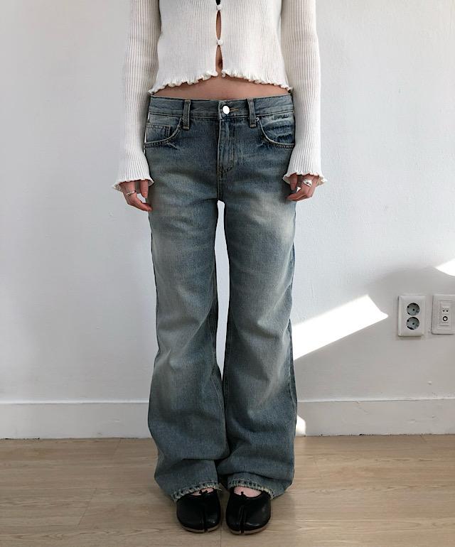 에쎄이 로우라이즈 에포크 세미 일자 데님팬츠