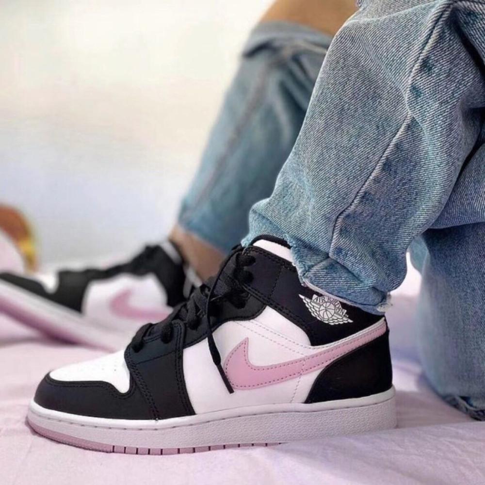 나이키 GS 에어조던1 미드 라이트 아크틱 핑크 555112-103