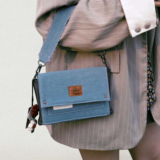 大人気！Jaded London★Stellar Denim Messenger バッグ 제이디드런던 Stellar Denim Messenger Bag - ONE SIZE / Blue