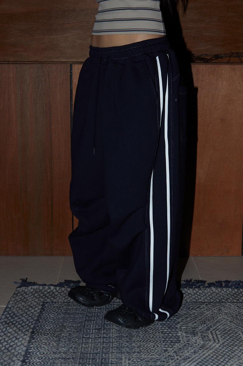 BOO SIDE TRACK MEGA WIDE SWEAT (GIMO)