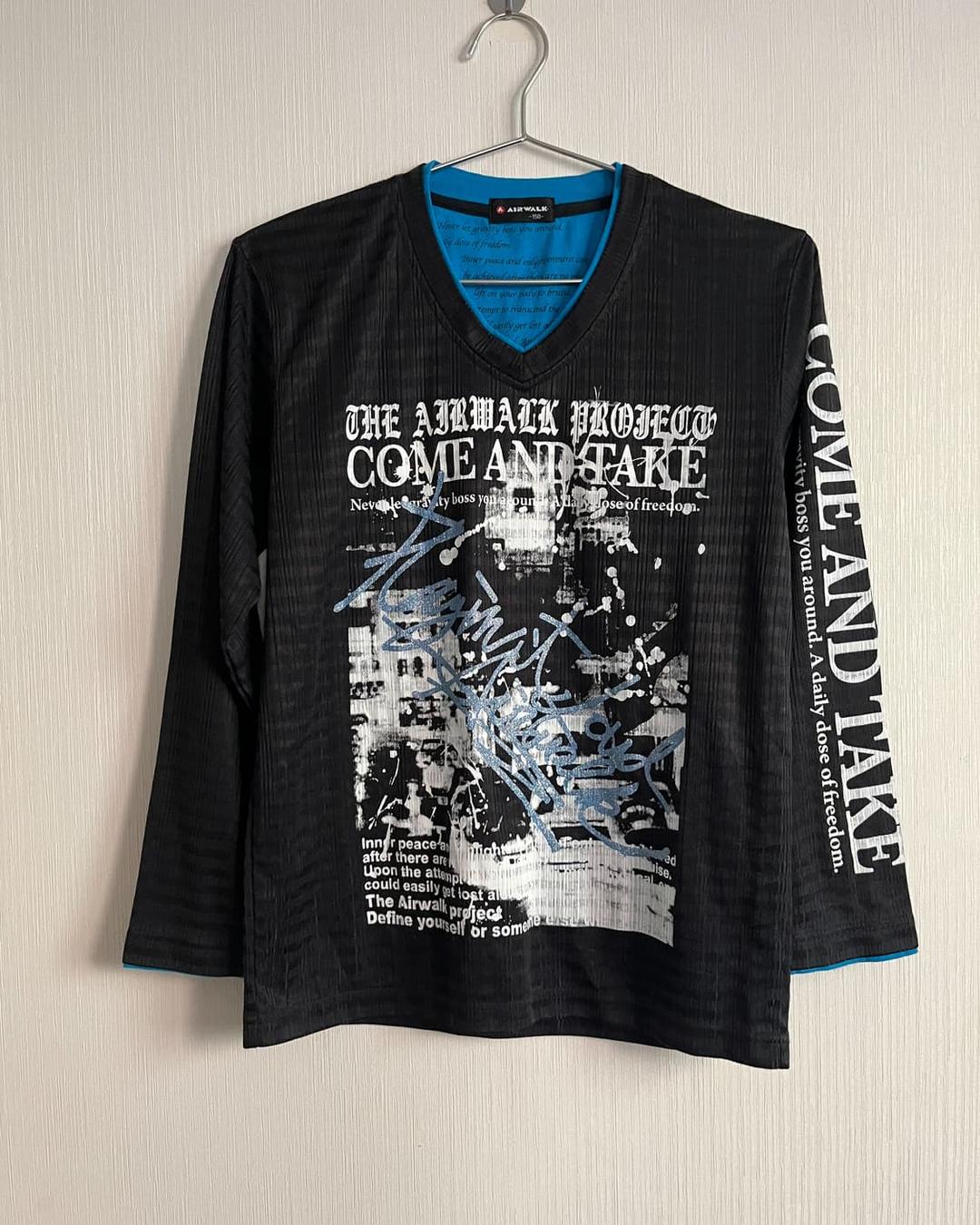 Punk printing layered sleeve | 후루츠패밀리