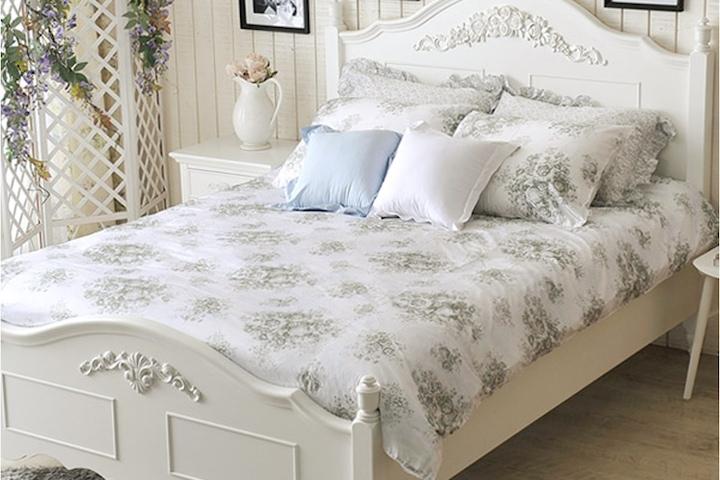 엘리자베스 로즈 퀸 침대