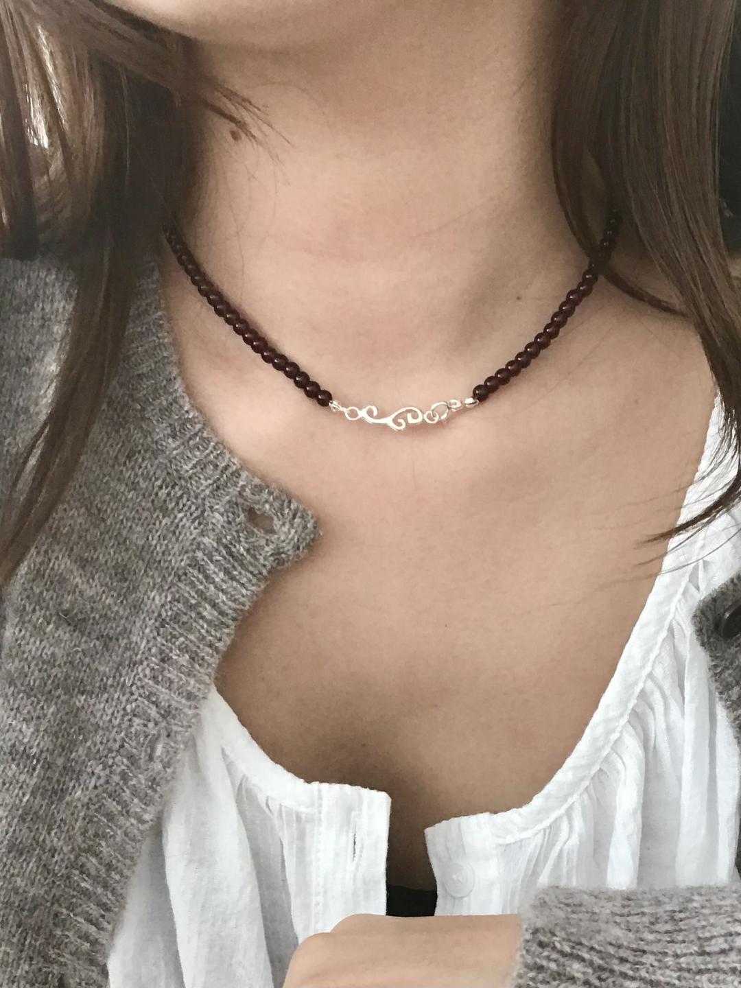 Burgundy bead necklace