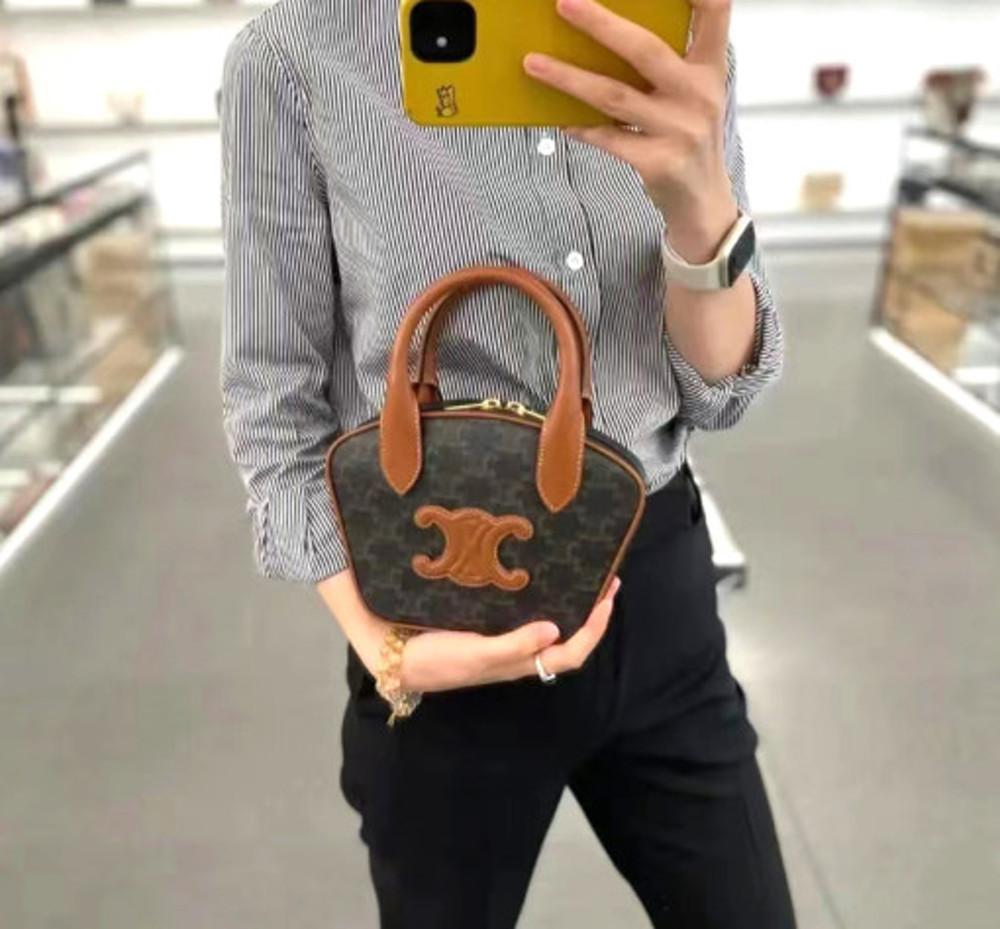 셀린느 미니 볼링백 트리오페 04LU 20-15-5cm 110462EKX