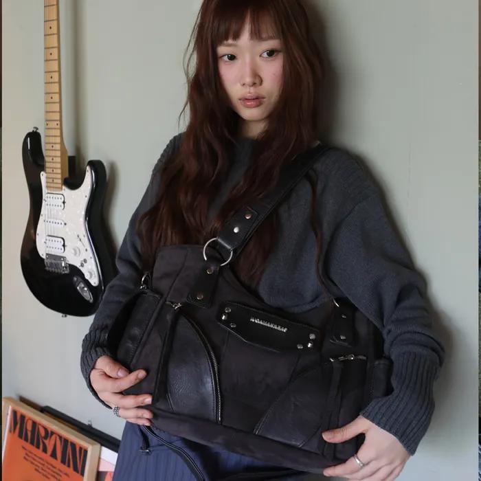 [29CM 단독] Studded Suede Shoulder Bag (Charcoal)