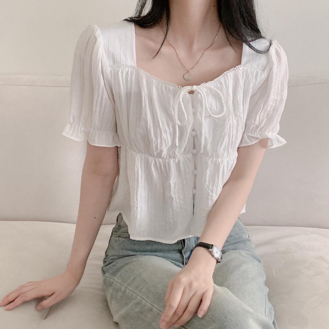 더롯 [데이트/러블리] 청순 프릴 리본 셔링 반팔 퍼프 스퀘어넥 블라우스 (3color)