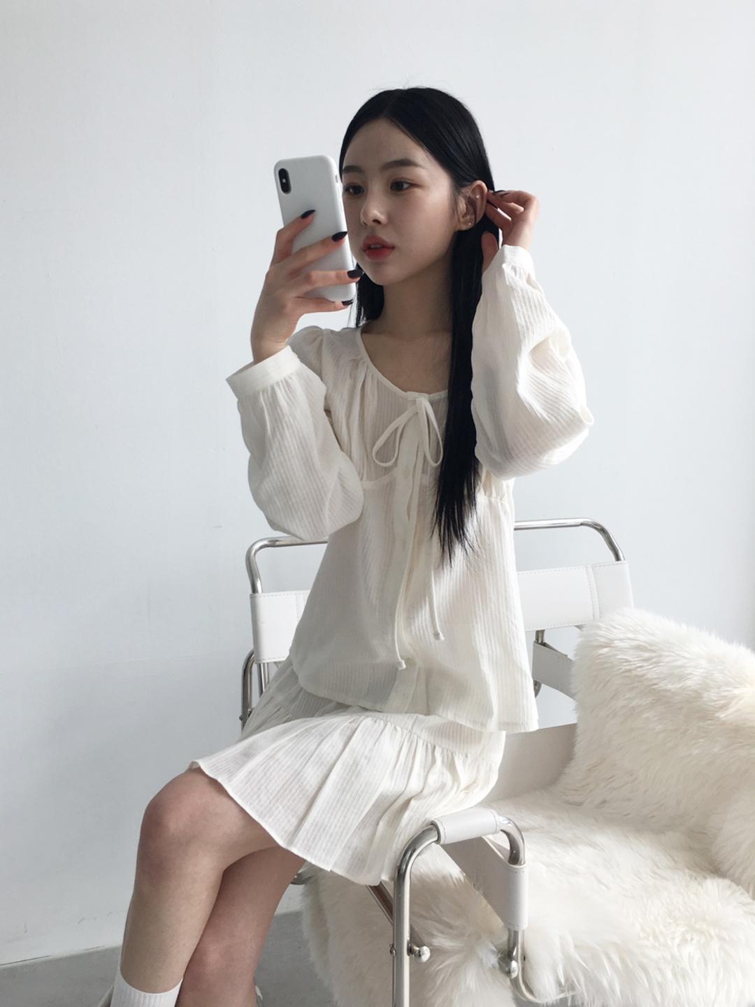 [셋업/주문폭주] Loa blouse (cream, black)