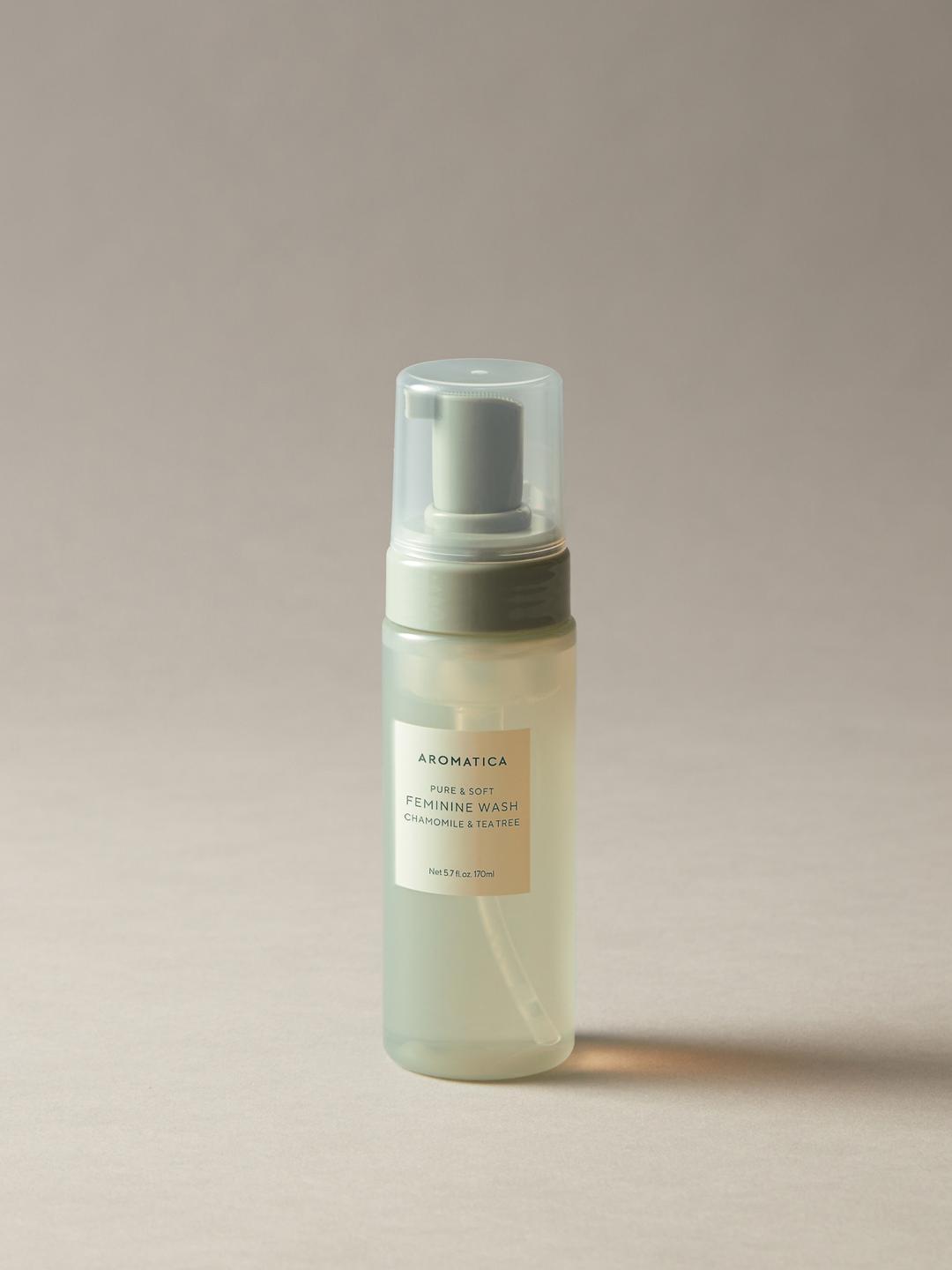 퓨어 앤 소프트 여성청결제 캐모마일 & 티트리 170ML