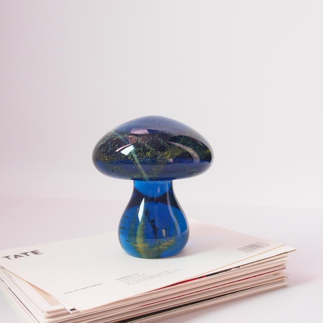 70s Vintage art glass mushroom