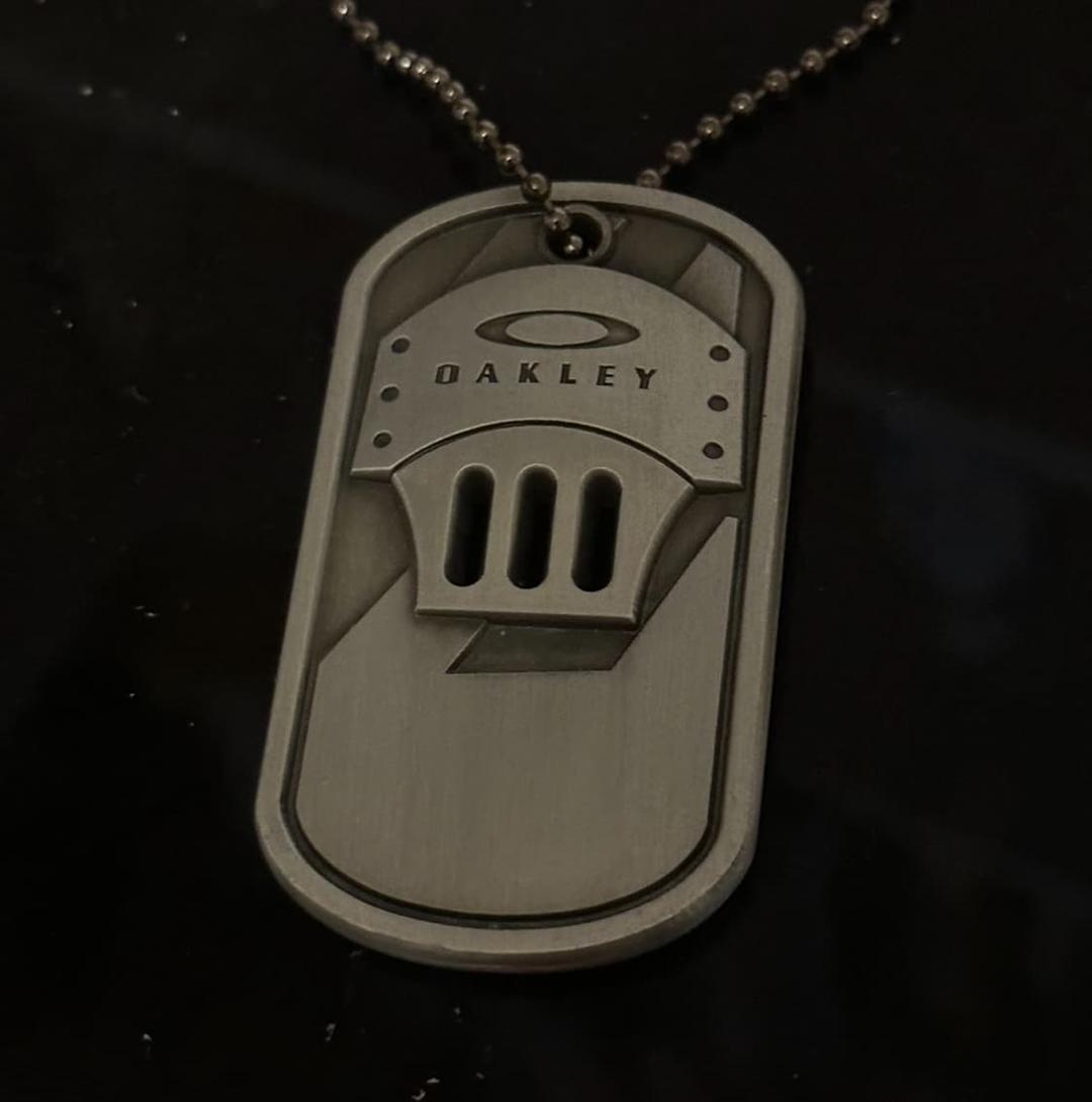 오클리 목걸이 실버 | 후루츠패밀리