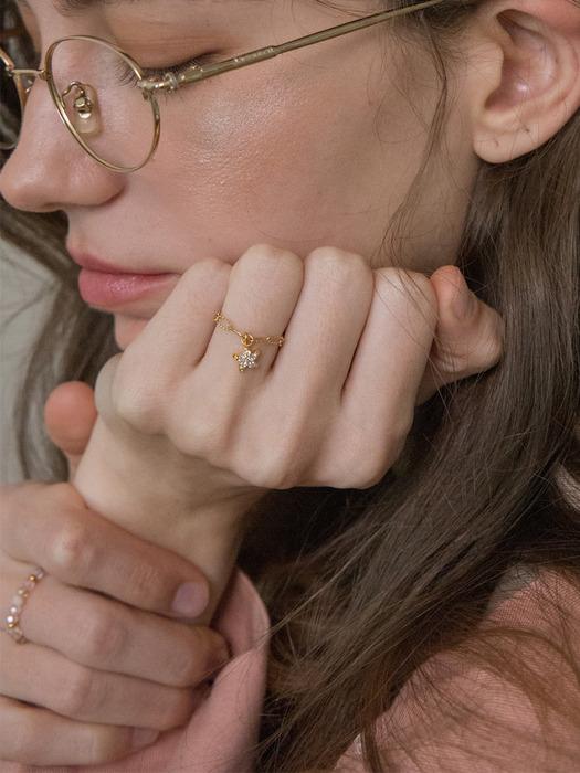 Twinkle star with surgical chain ring