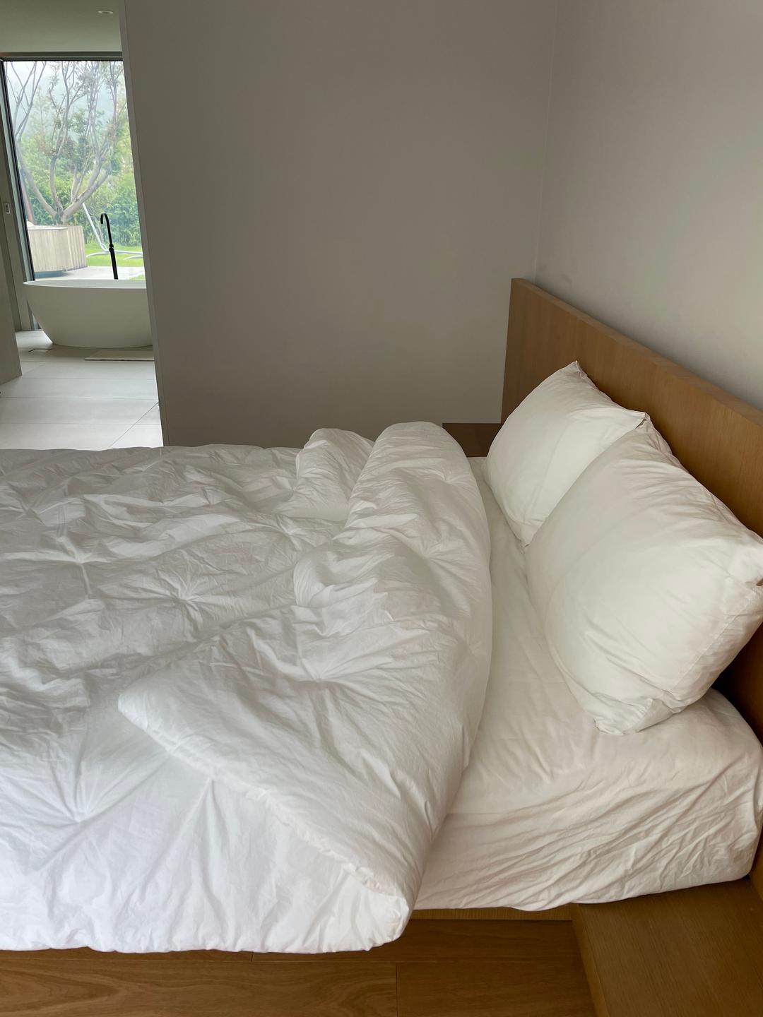 어트랙티브 80수 화이트 차렵이불