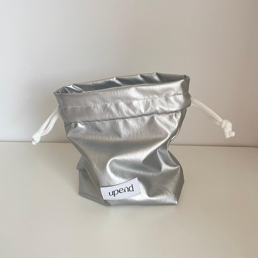 silver string pouch 실버 스트링 파우치 : upend