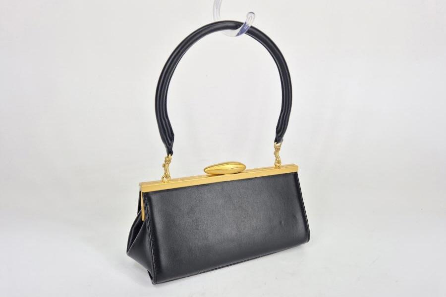 레이크넨 Pebble Short Leather페블미니백블랙 칵테일 클러치백 클래식 스퀘어백 고지프레임 샤첼백 Handtaschen aus Leder