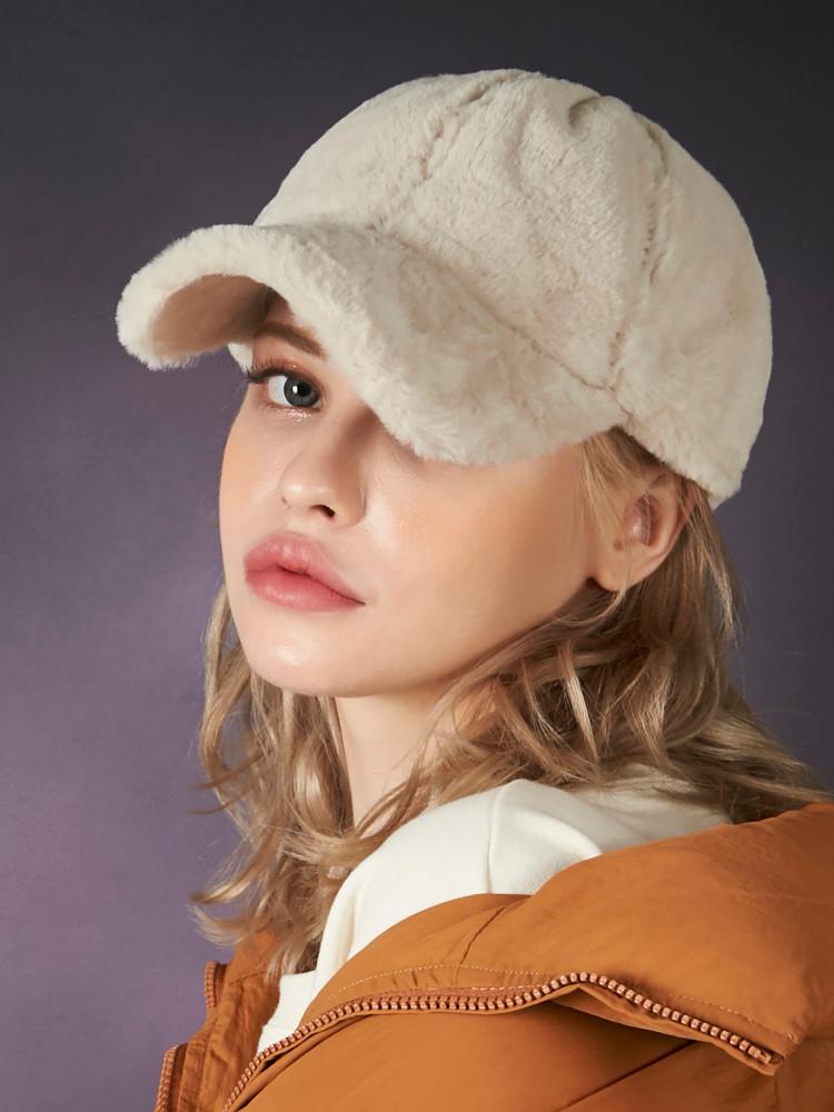 [바잘 캡모자] 퍼 로고 포인트 볼캡 크림