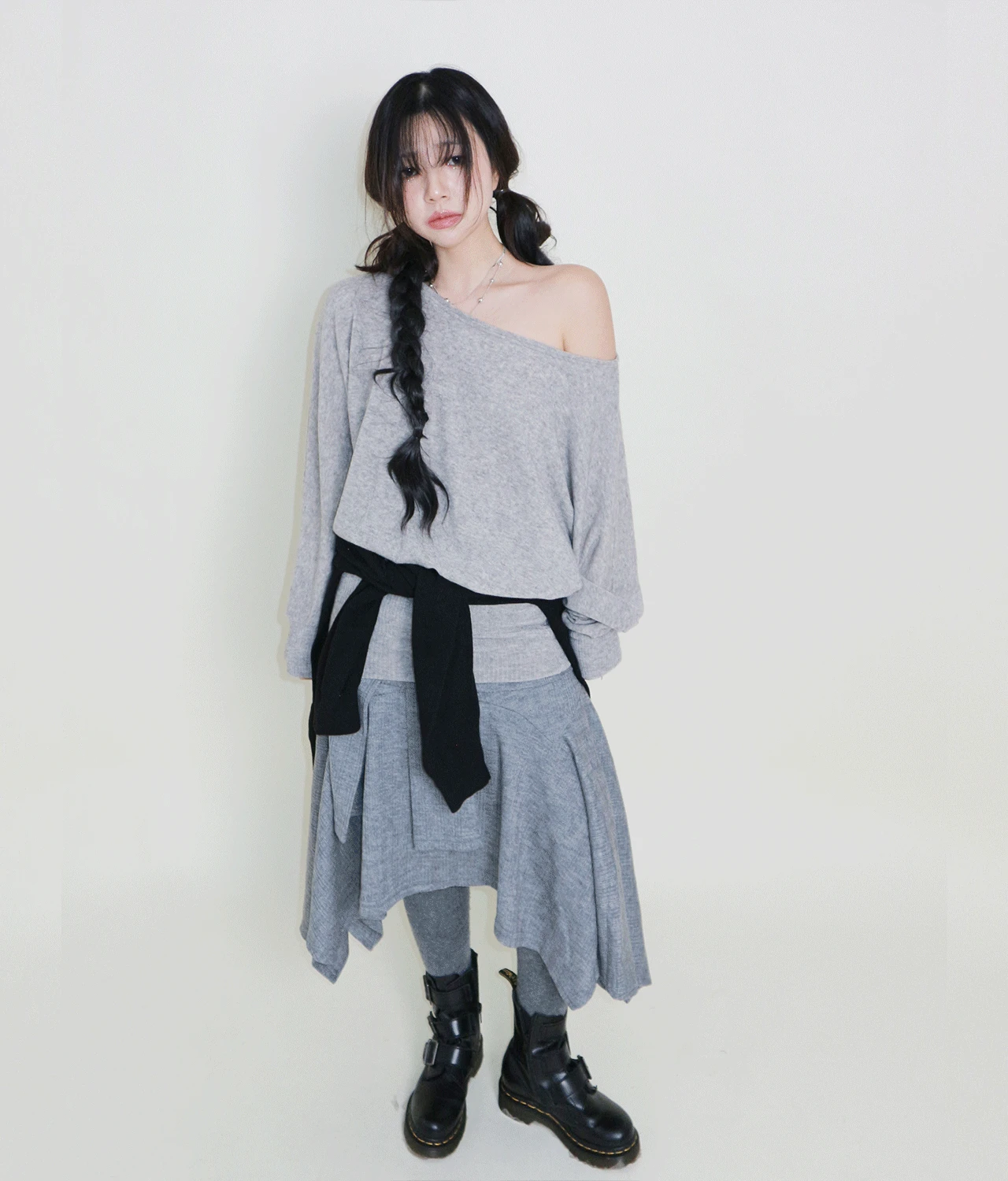 웨이브 랩 드레이프  언발란스 미디 스커트