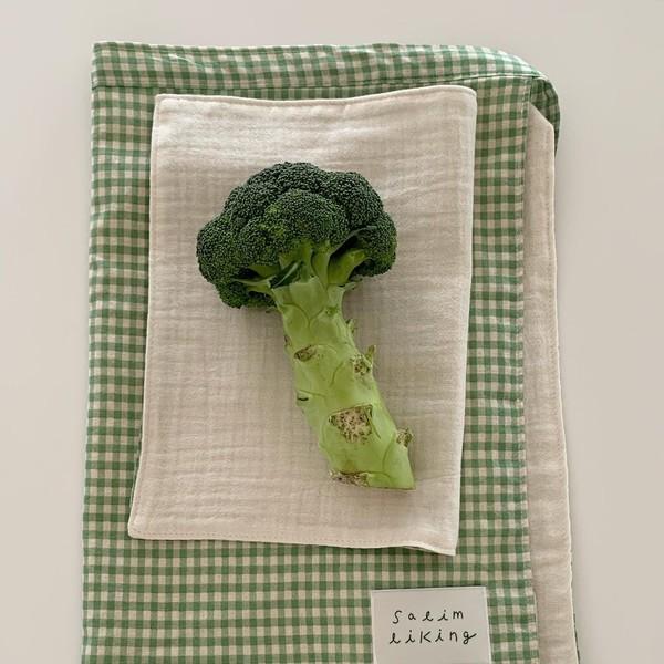 tiny apron & kitchen cloth