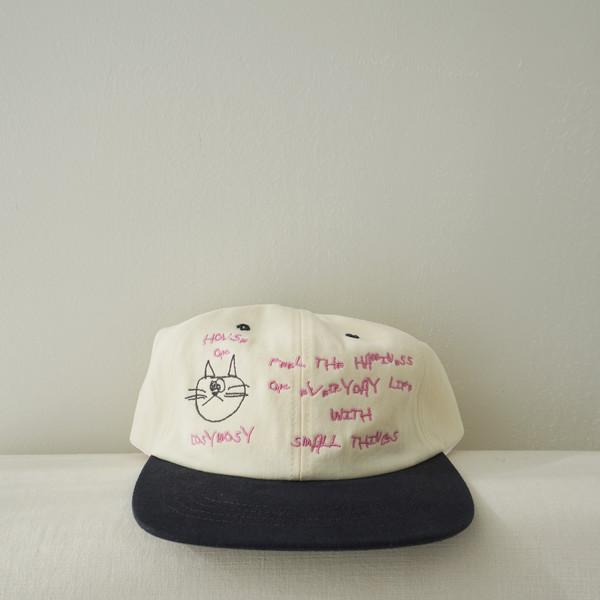 House of Cosymosy Cap - Ivory & Navy