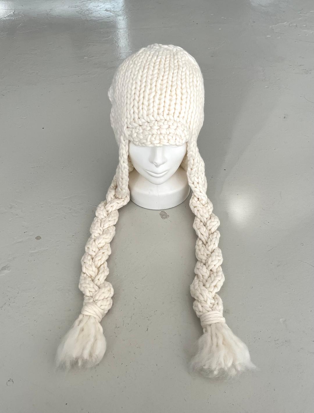 chunky cable hat (ivory)