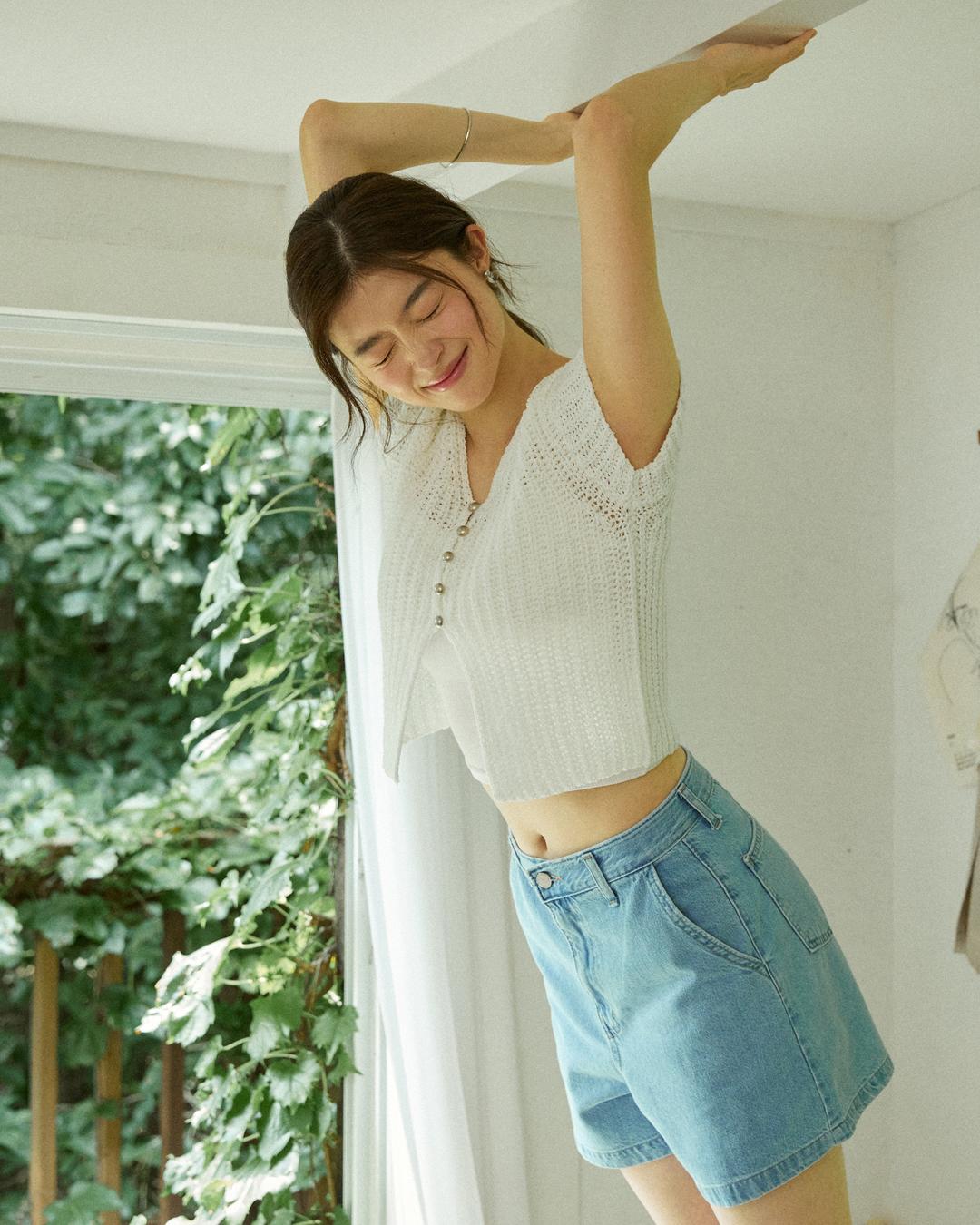 Matt button summer knit cardigan - white